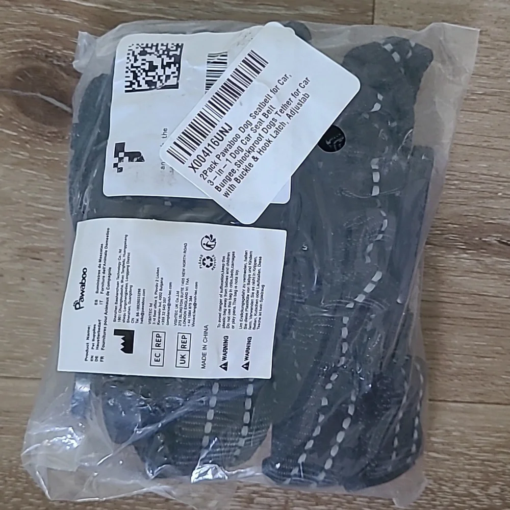 Black Adjustable Dog Seat Belt + 2 Pet Licking Mats